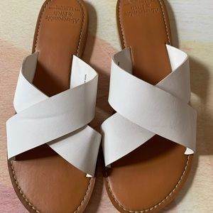 Abercrombie and Fitch Sandals size 9